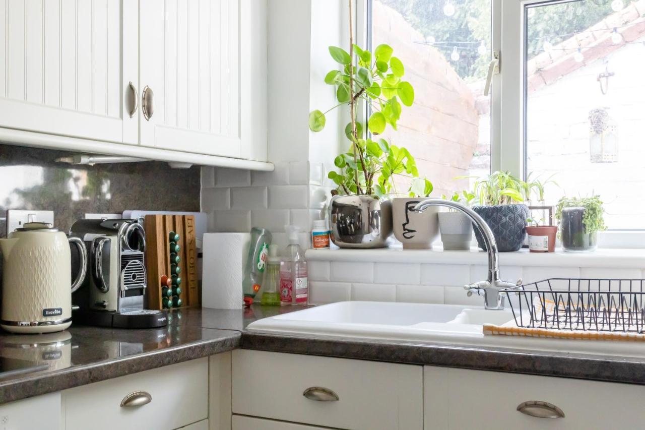 Hereford City - St Owens Terrace - Comfortable & Spacious Well Presented Three Storey House, Perfect For A Weekend Away & Exploring The City On Foot - Hosted By Rentmyhouse Экстерьер фото