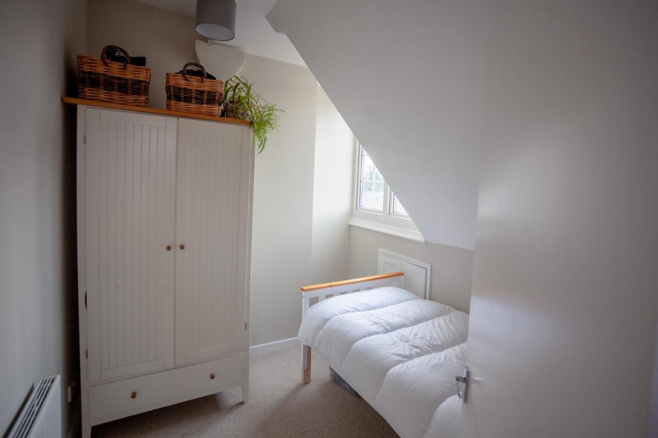 Hereford City - St Owens Terrace - Comfortable & Spacious Well Presented Three Storey House, Perfect For A Weekend Away & Exploring The City On Foot - Hosted By Rentmyhouse Экстерьер фото