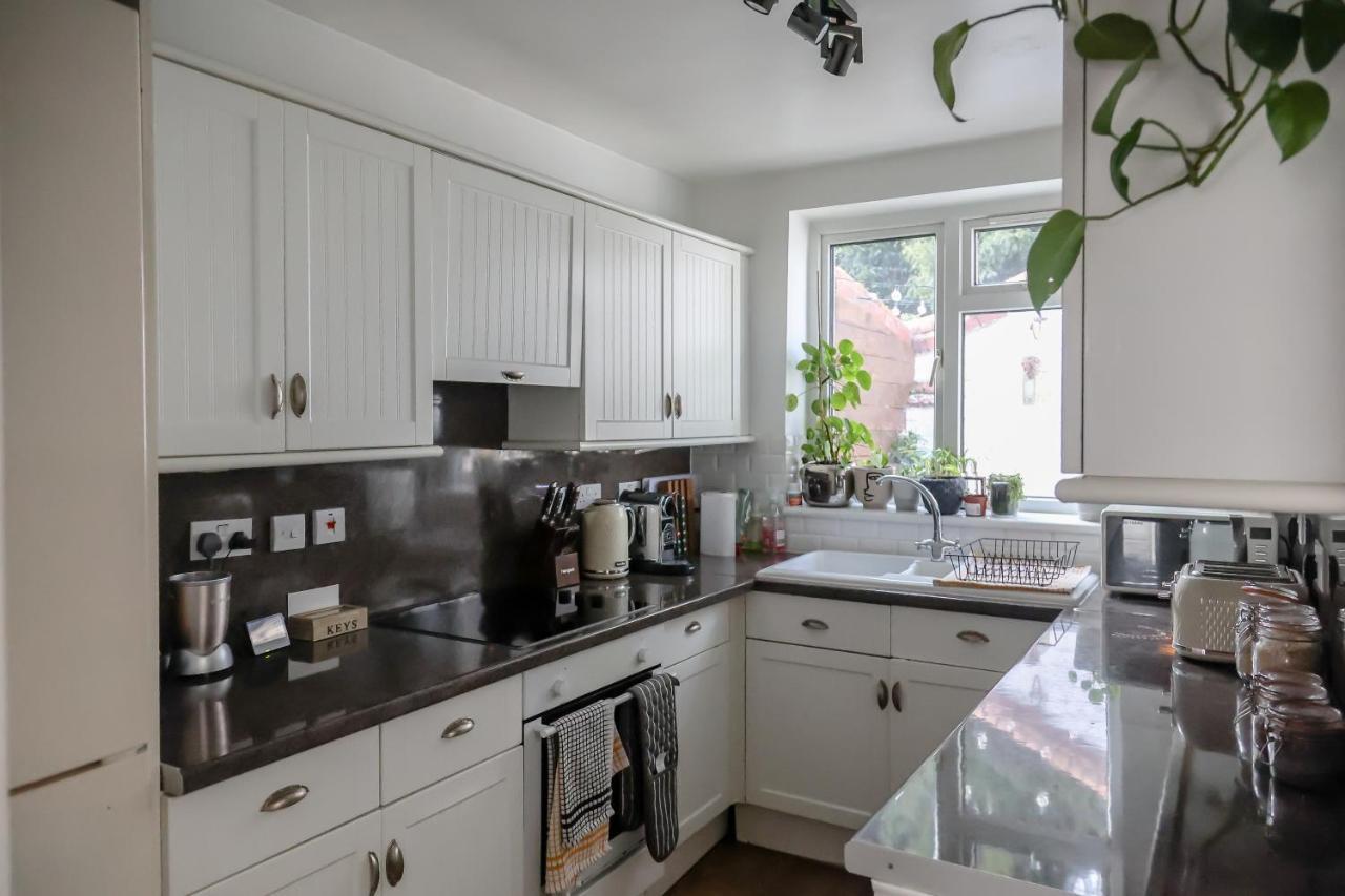 Hereford City - St Owens Terrace - Comfortable & Spacious Well Presented Three Storey House, Perfect For A Weekend Away & Exploring The City On Foot - Hosted By Rentmyhouse Экстерьер фото