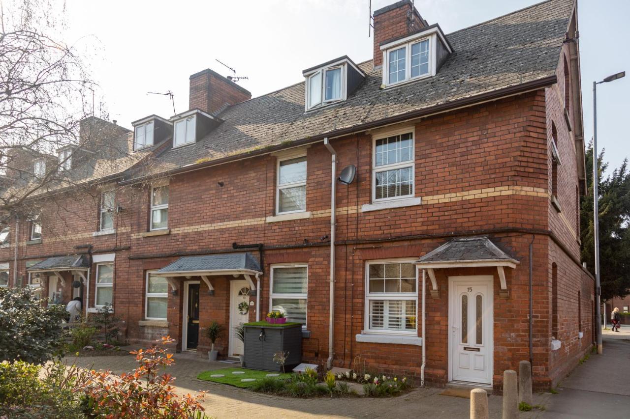 Hereford City - St Owens Terrace - Comfortable & Spacious Well Presented Three Storey House, Perfect For A Weekend Away & Exploring The City On Foot - Hosted By Rentmyhouse Экстерьер фото