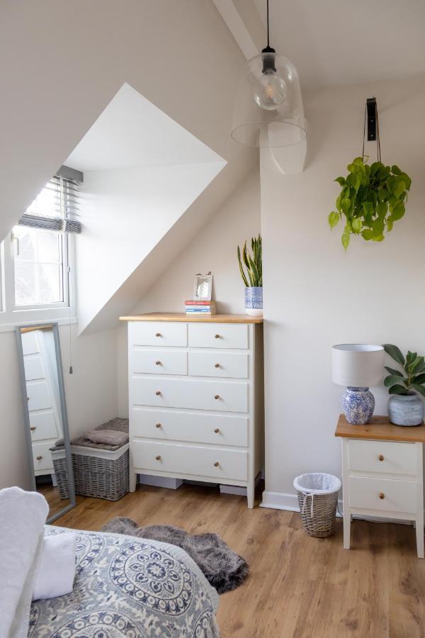 Hereford City - St Owens Terrace - Comfortable & Spacious Well Presented Three Storey House, Perfect For A Weekend Away & Exploring The City On Foot - Hosted By Rentmyhouse Экстерьер фото