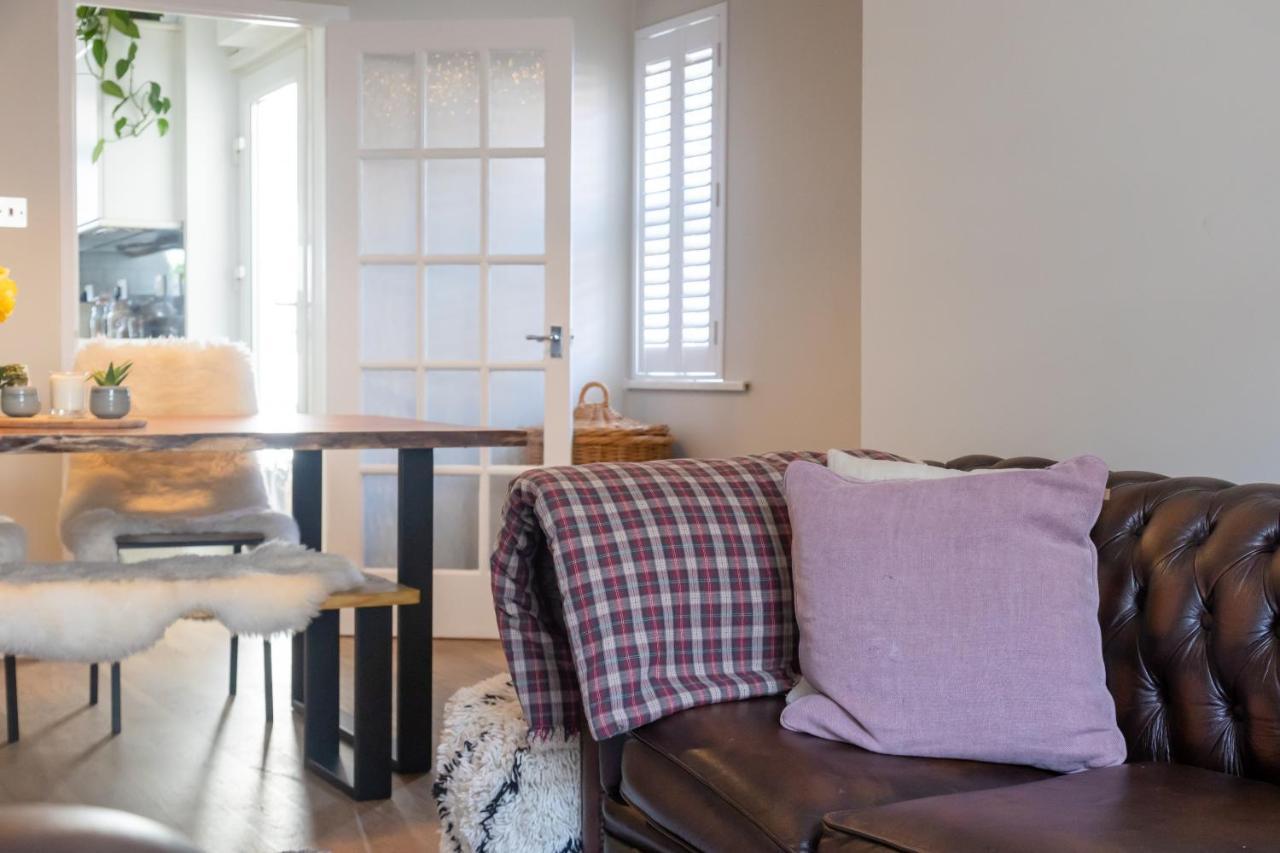 Hereford City - St Owens Terrace - Comfortable & Spacious Well Presented Three Storey House, Perfect For A Weekend Away & Exploring The City On Foot - Hosted By Rentmyhouse Экстерьер фото