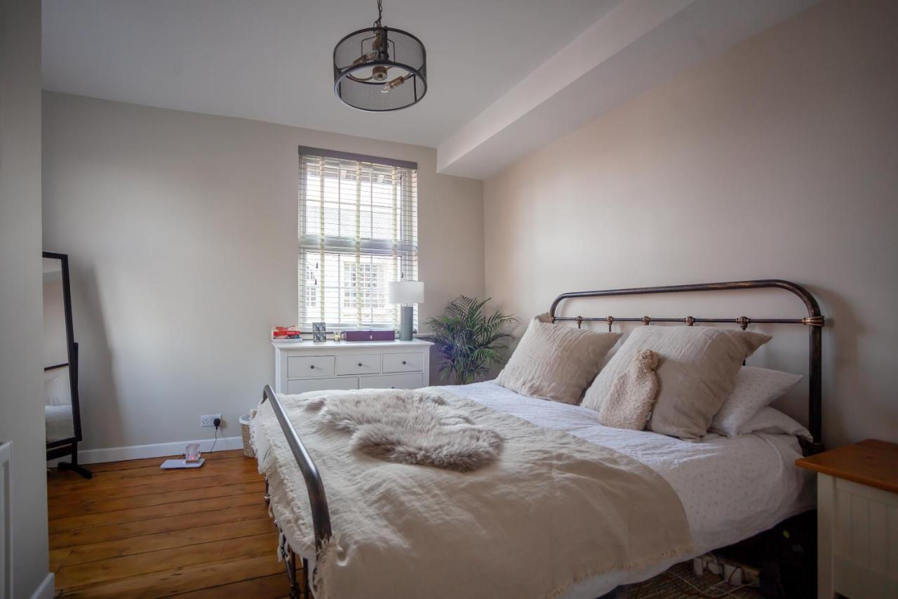 Hereford City - St Owens Terrace - Comfortable & Spacious Well Presented Three Storey House, Perfect For A Weekend Away & Exploring The City On Foot - Hosted By Rentmyhouse Экстерьер фото